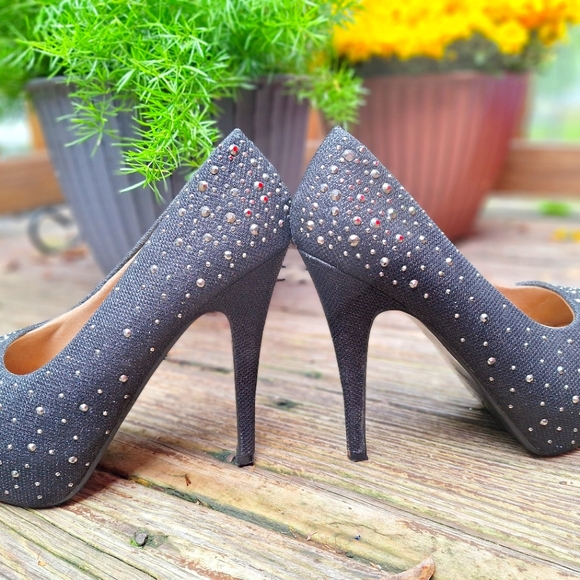 NEW Delicacy Size 10 Black Studded High Heel Shoes - Picture 2 of 3